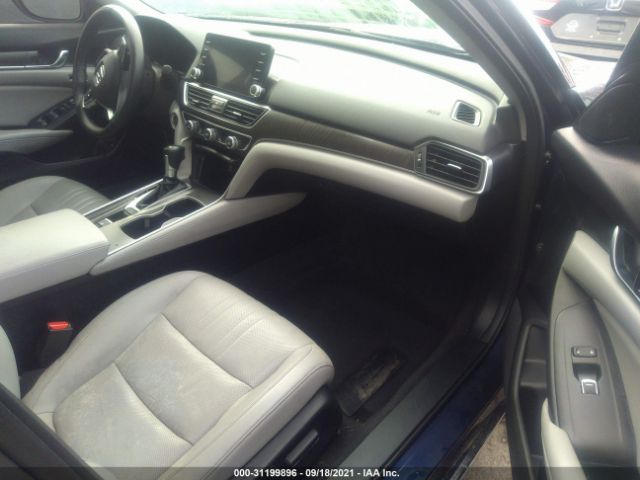 Photo 4 VIN: 1HGCV1F51JA100483 - HONDA ACCORD 