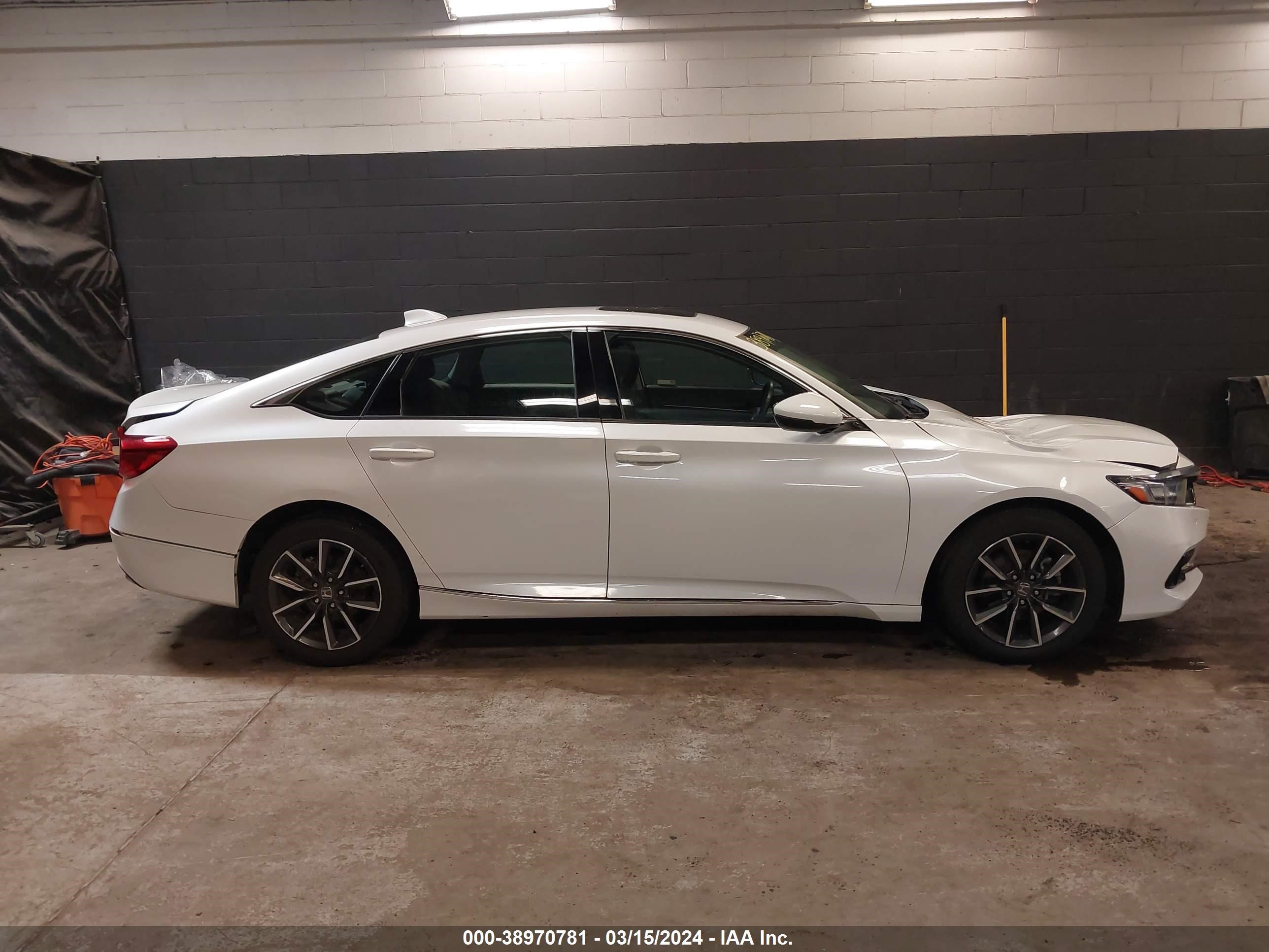 Photo 12 VIN: 1HGCV1F51MA108393 - HONDA ACCORD 