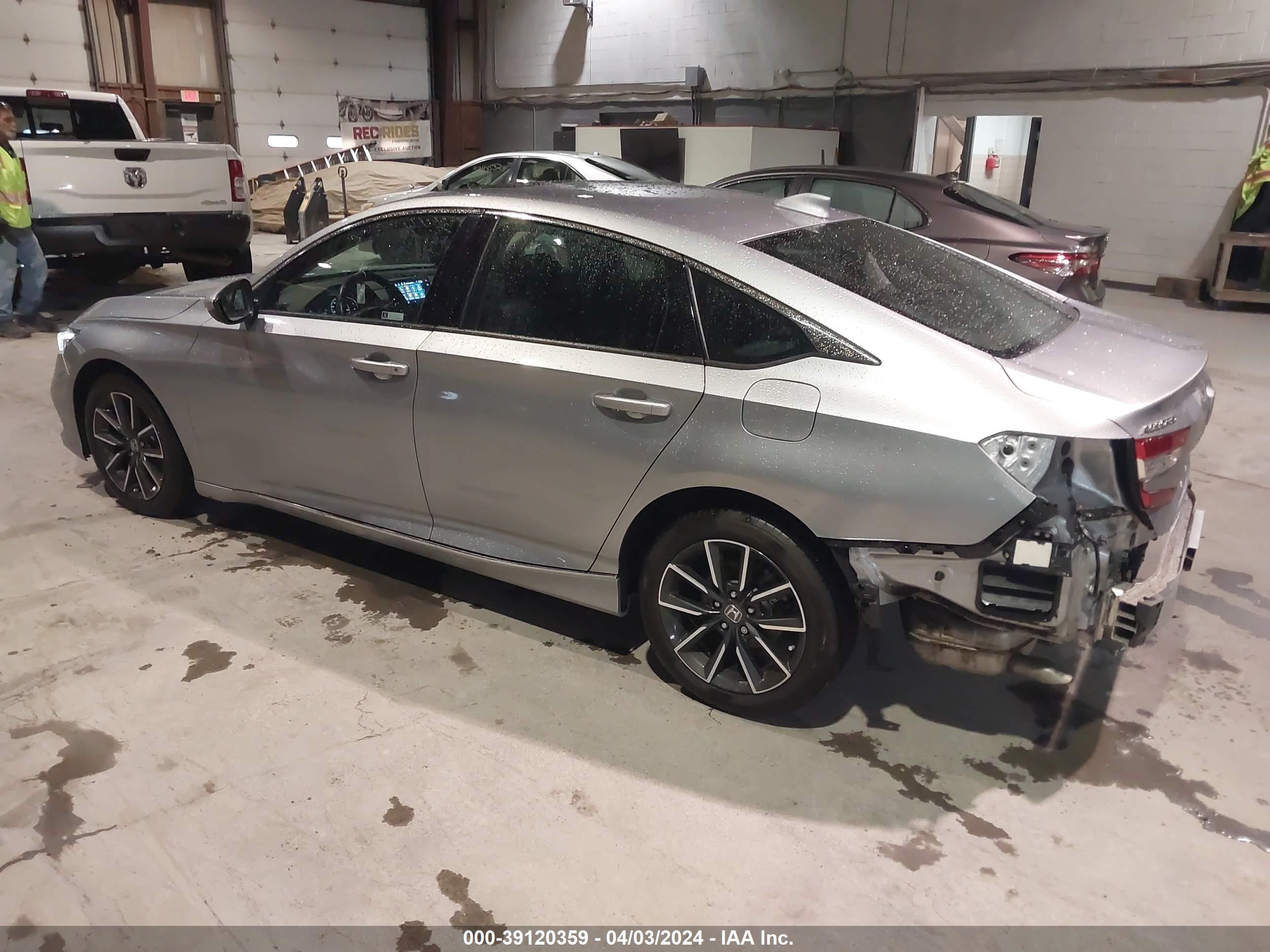 Photo 2 VIN: 1HGCV1F51MA124867 - HONDA ACCORD 