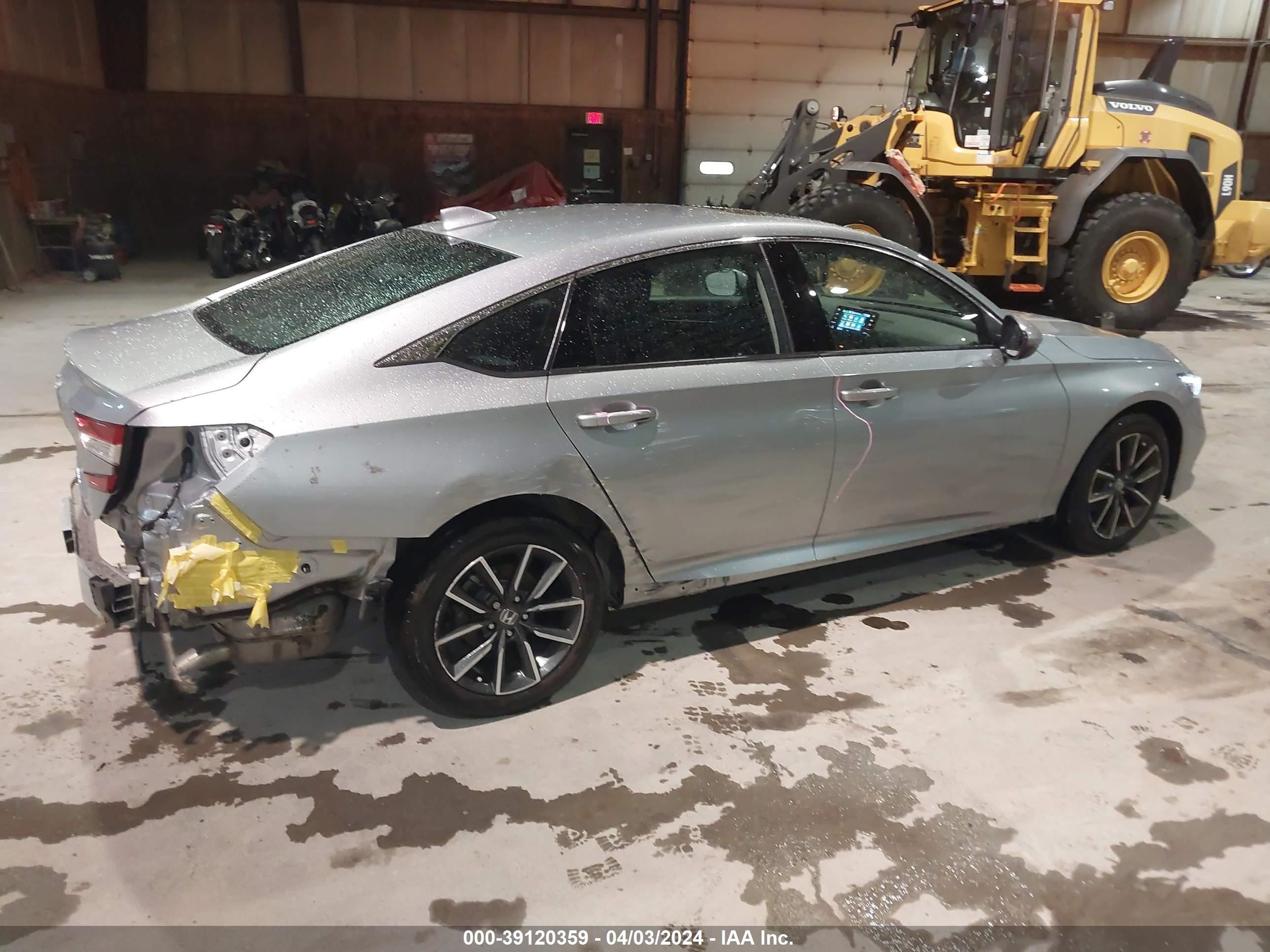 Photo 3 VIN: 1HGCV1F51MA124867 - HONDA ACCORD 