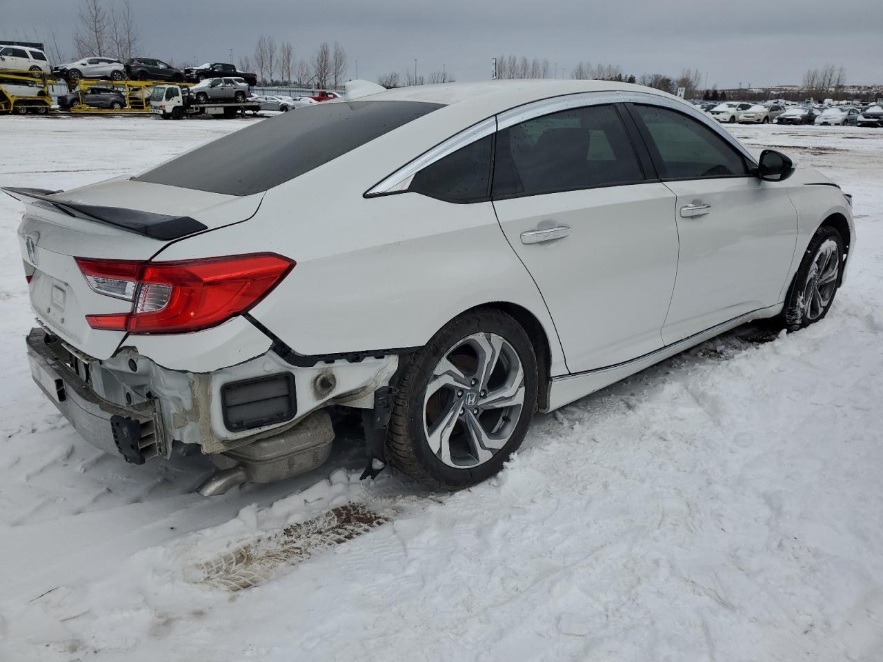 Photo 2 VIN: 1HGCV1F52JA810945 - HONDA ACCORD 