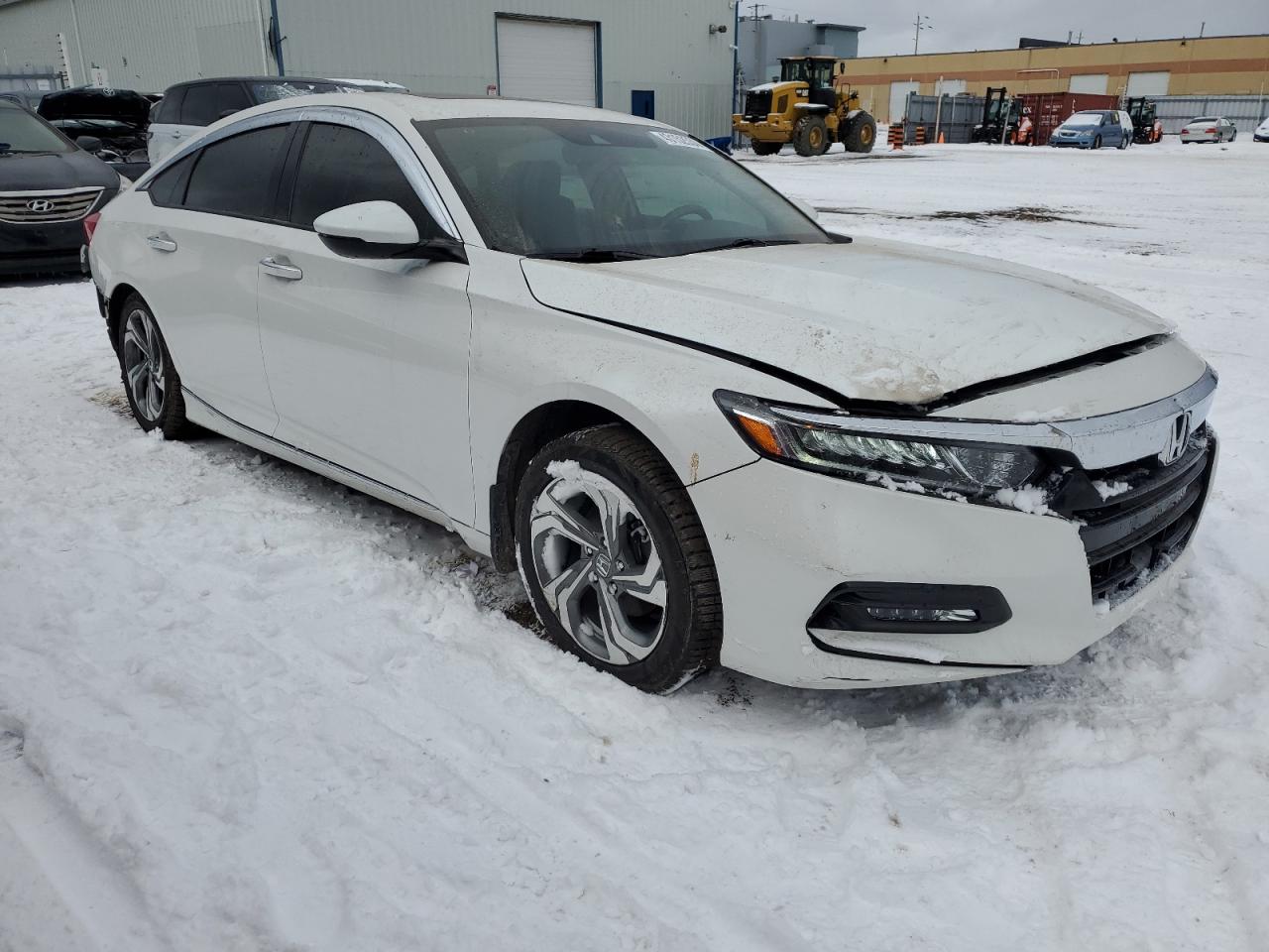 Photo 3 VIN: 1HGCV1F52JA810945 - HONDA ACCORD 