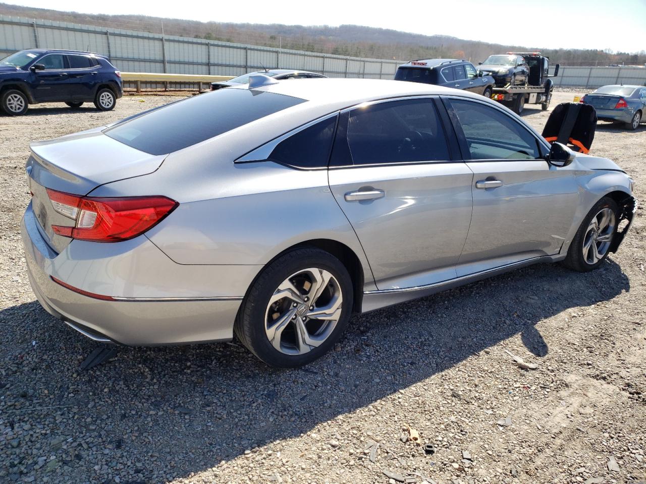 Photo 2 VIN: 1HGCV1F52KA070735 - HONDA ACCORD 