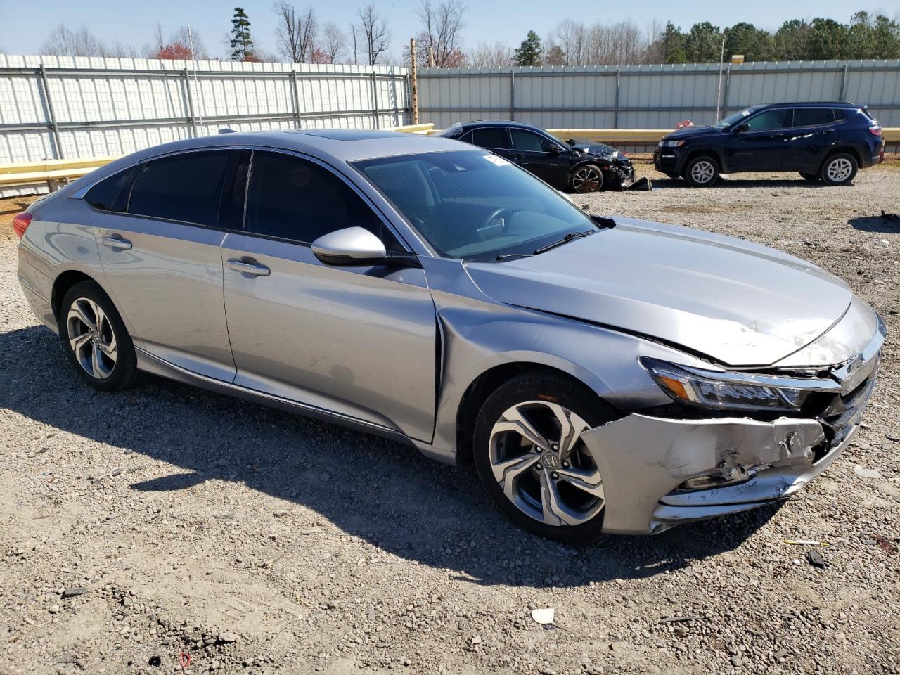 Photo 3 VIN: 1HGCV1F52KA070735 - HONDA ACCORD 