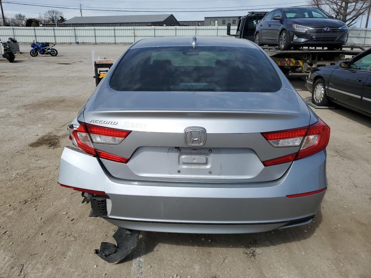 Photo 5 VIN: 1HGCV1F53JA090037 - HONDA ACCORD 