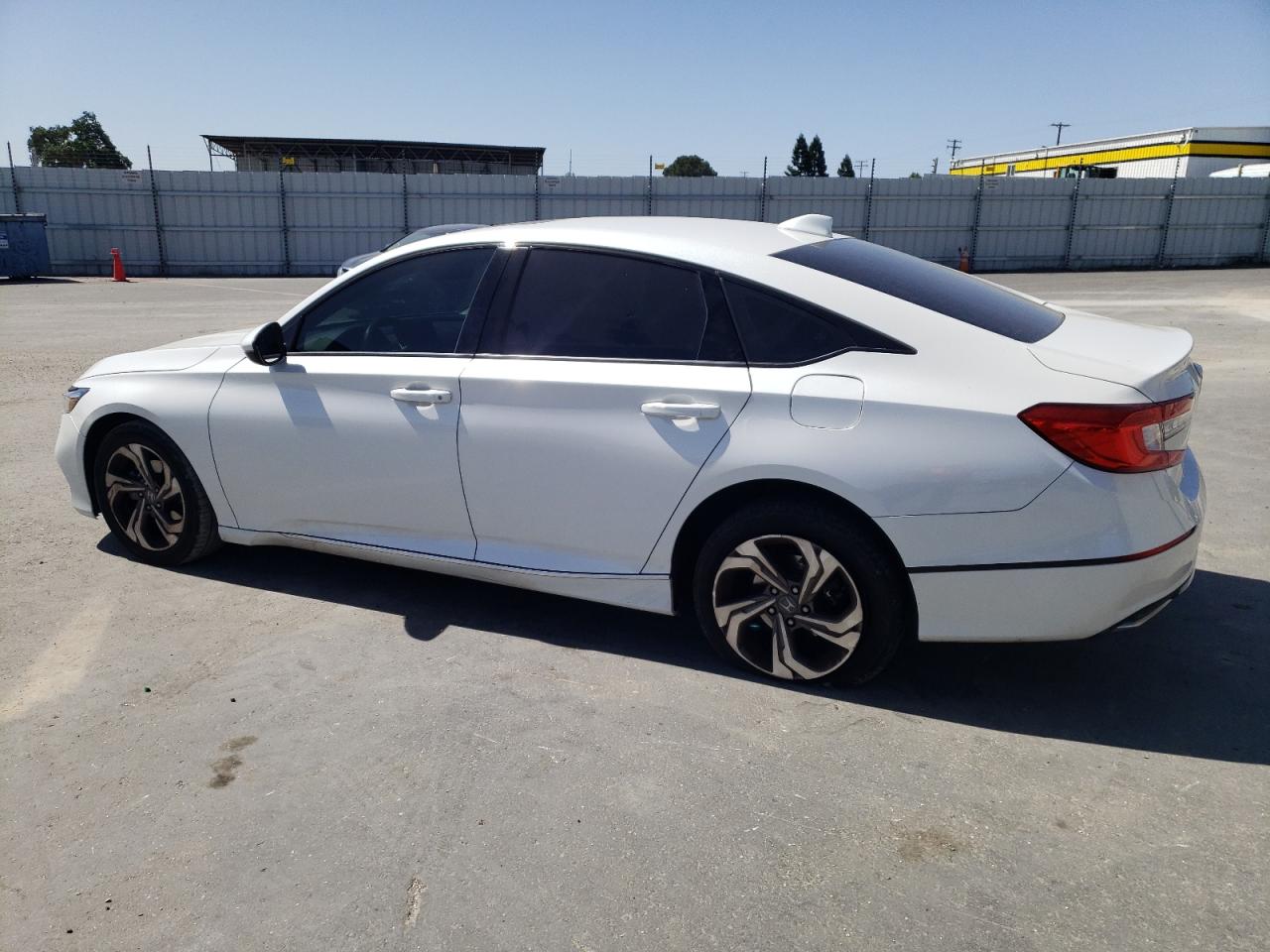 Photo 1 VIN: 1HGCV1F53KA063552 - HONDA ACCORD 