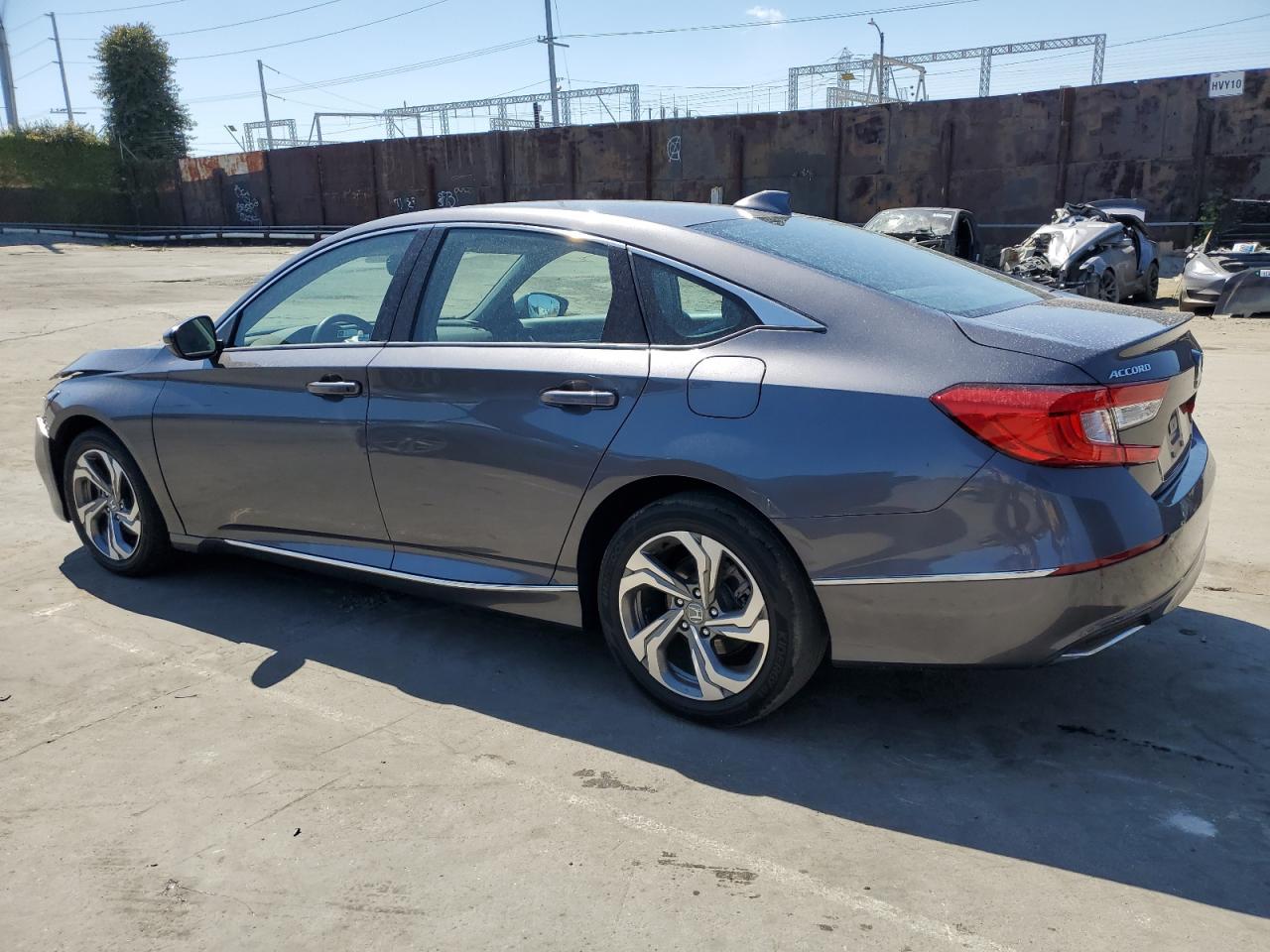 Photo 1 VIN: 1HGCV1F54JA055748 - HONDA ACCORD 