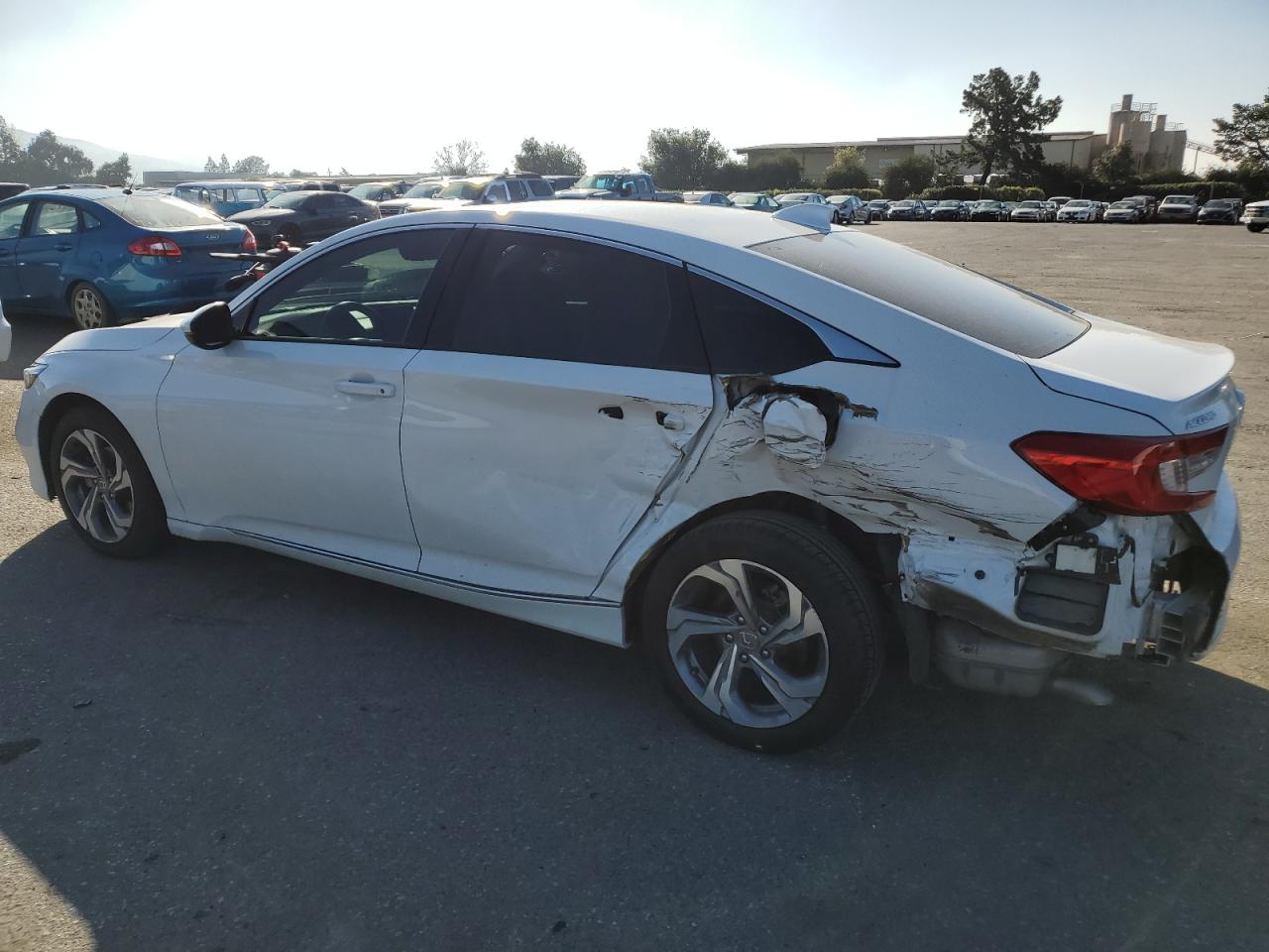 Photo 1 VIN: 1HGCV1F54LA008657 - HONDA ACCORD 