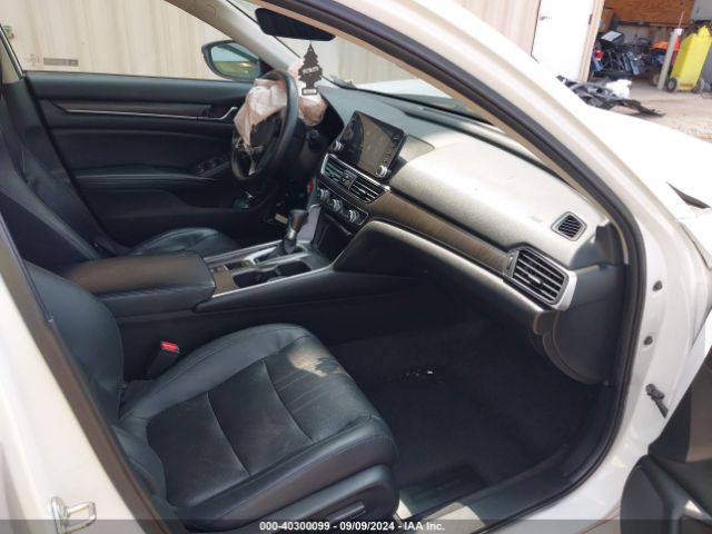 Photo 4 VIN: 1HGCV1F55JA105041 - HONDA ACCORD 