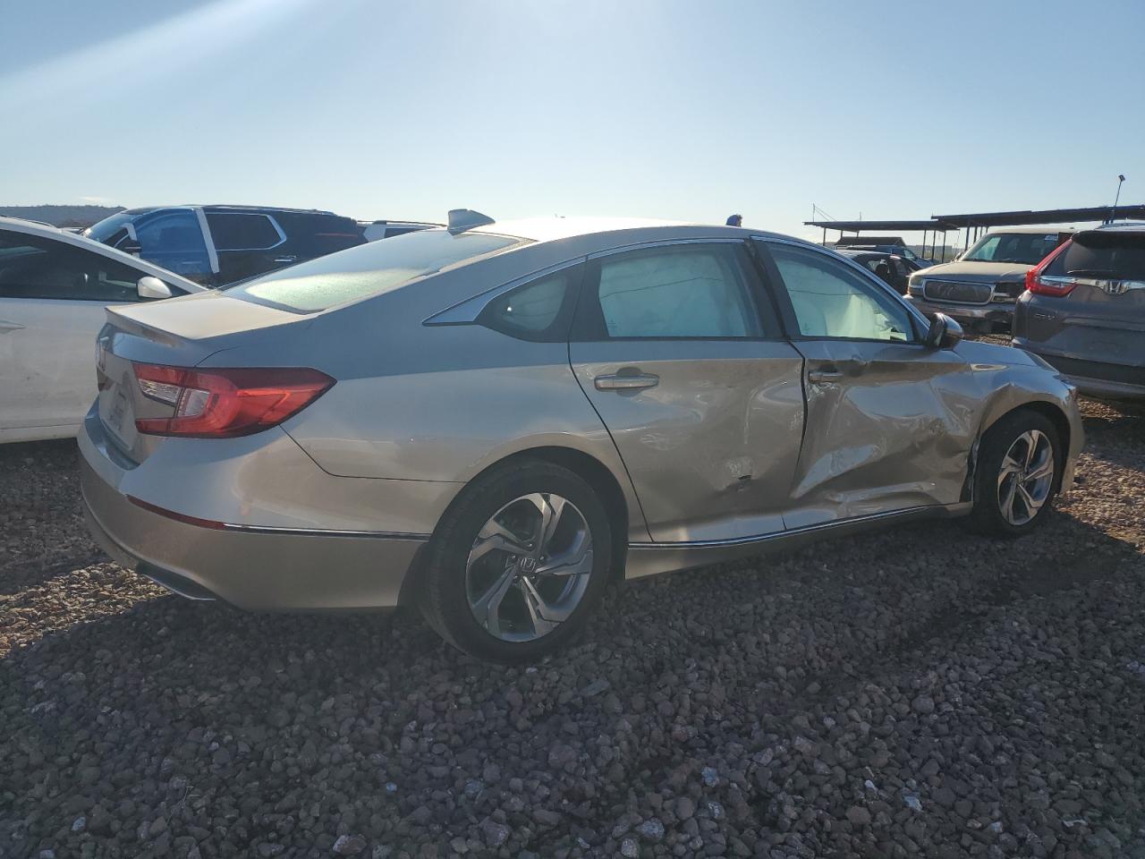 Photo 2 VIN: 1HGCV1F55JA189541 - HONDA ACCORD 