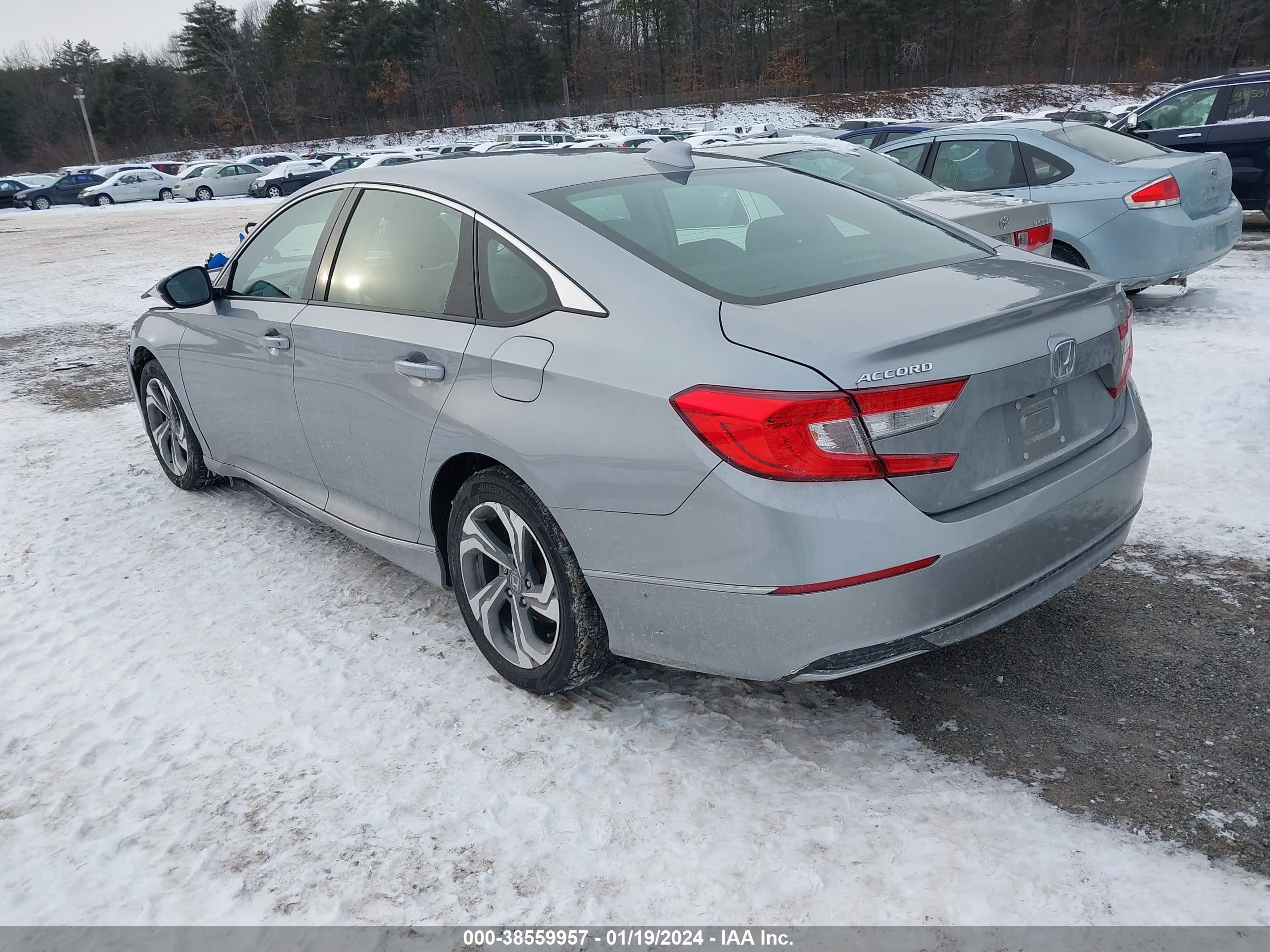 Photo 2 VIN: 1HGCV1F55KA076223 - HONDA ACCORD 