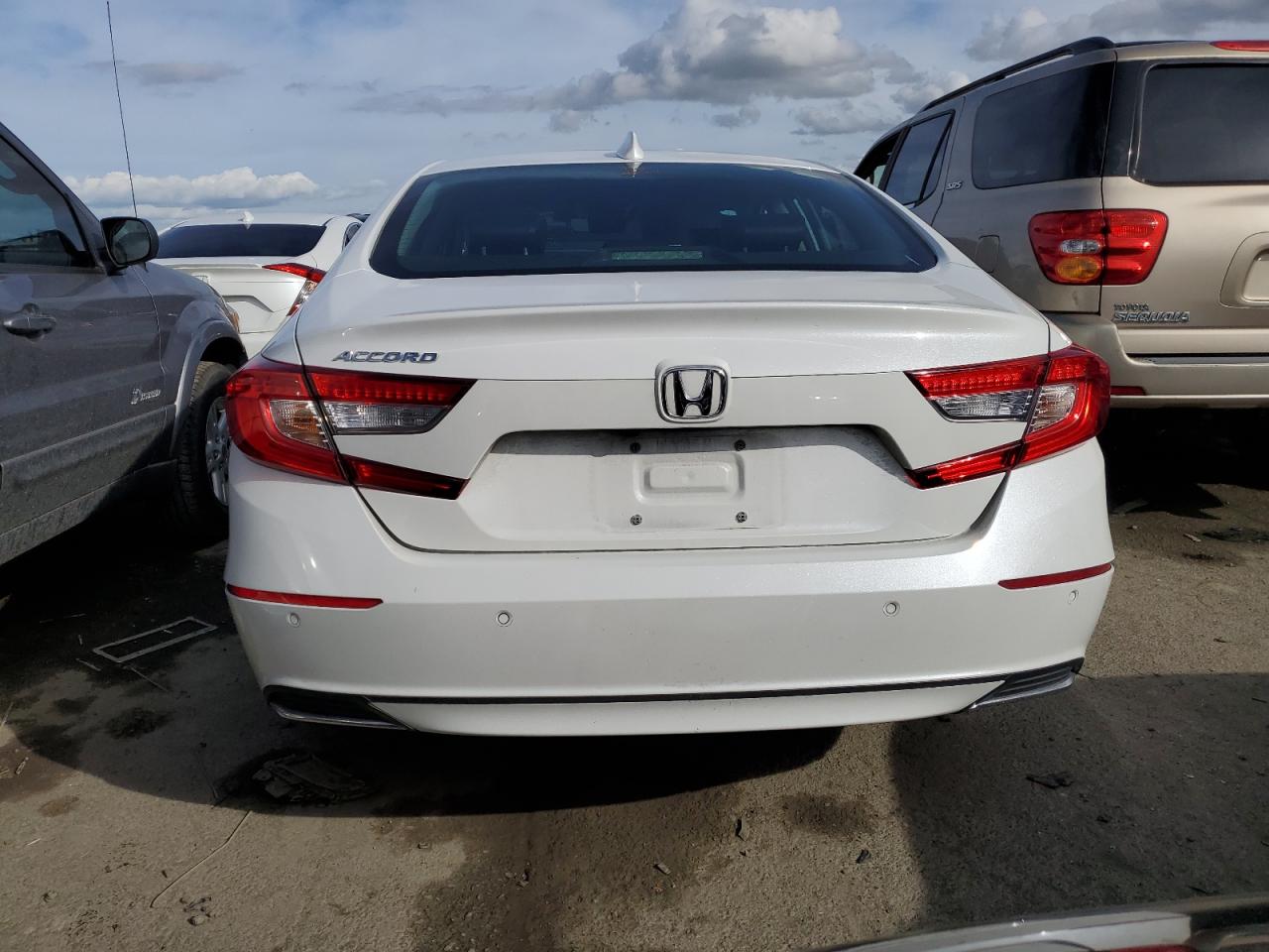 Photo 5 VIN: 1HGCV1F55MA074703 - HONDA ACCORD 