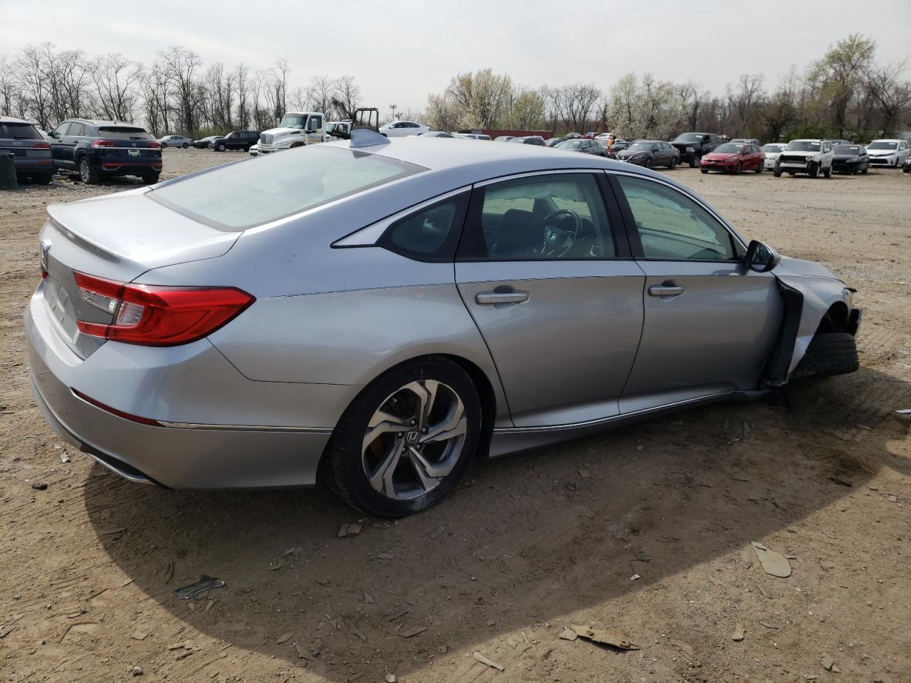 Photo 2 VIN: 1HGCV1F56JA017051 - HONDA ACCORD 