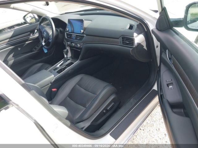 Photo 4 VIN: 1HGCV1F56JA086791 - HONDA ACCORD 