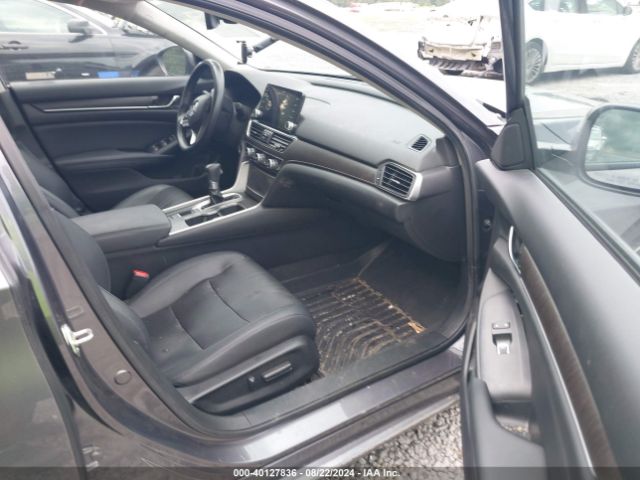 Photo 4 VIN: 1HGCV1F56KA121718 - HONDA ACCORD 