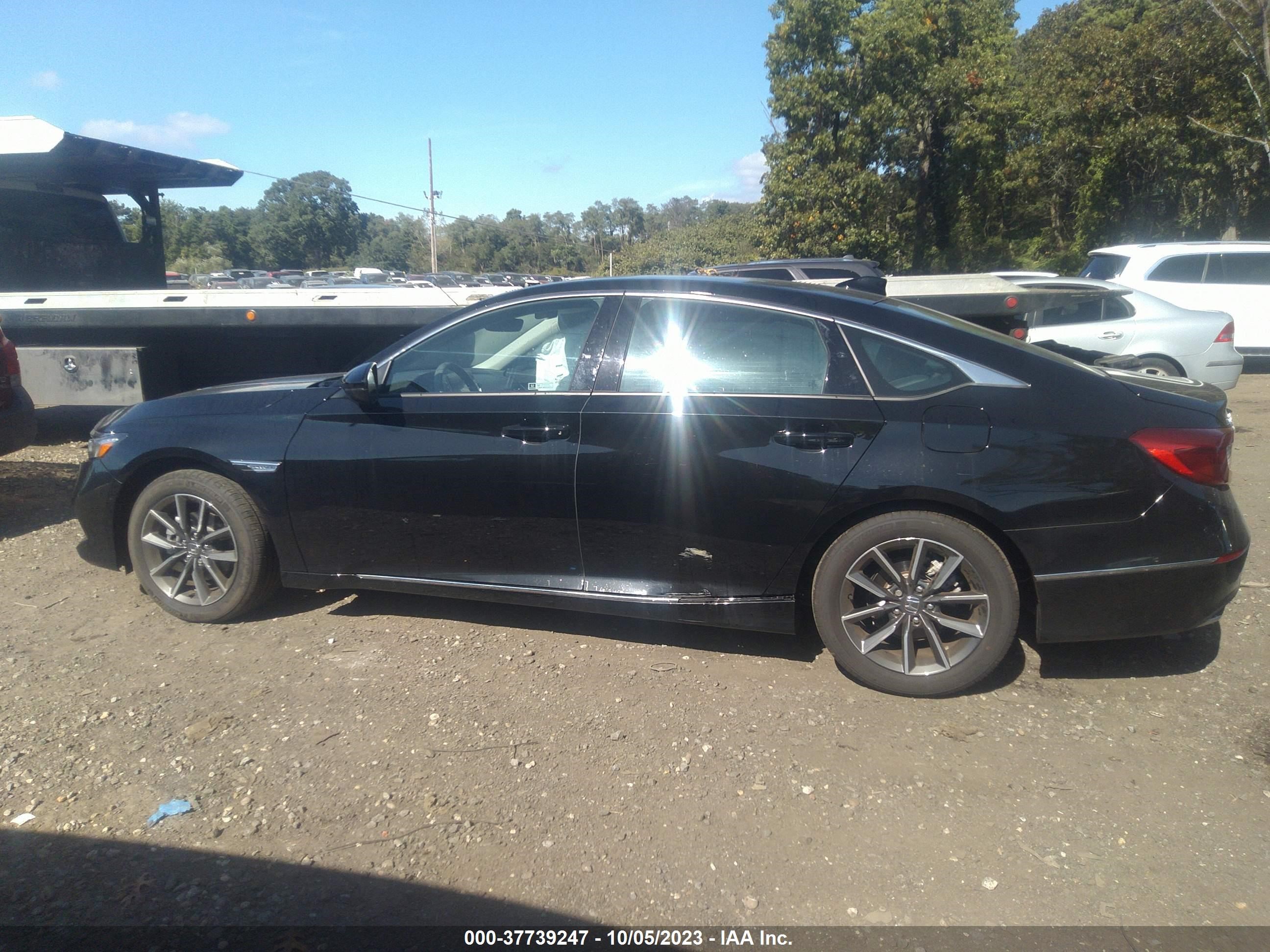 Photo 13 VIN: 1HGCV1F56NA075411 - HONDA ACCORD 