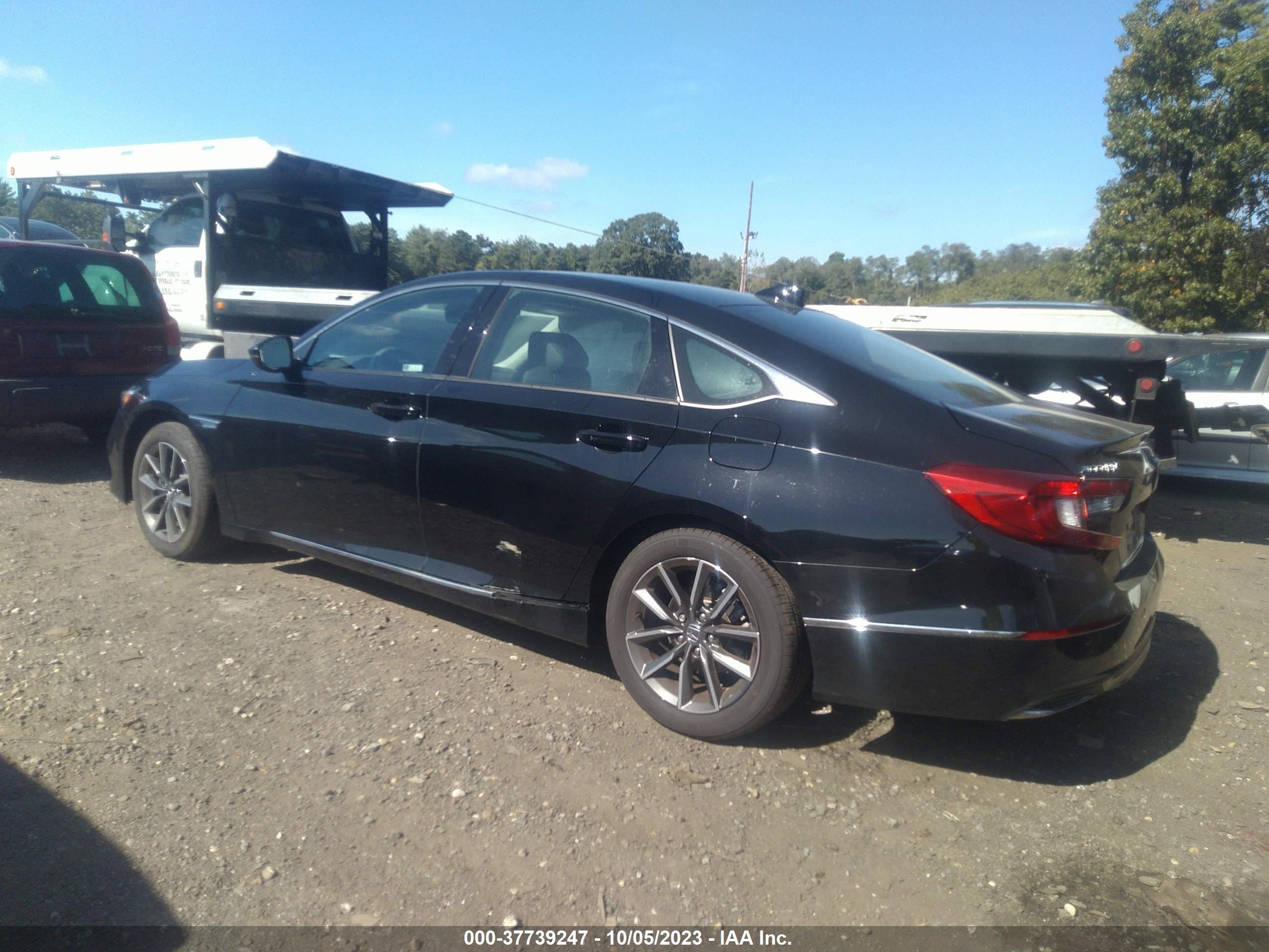 Photo 2 VIN: 1HGCV1F56NA075411 - HONDA ACCORD 