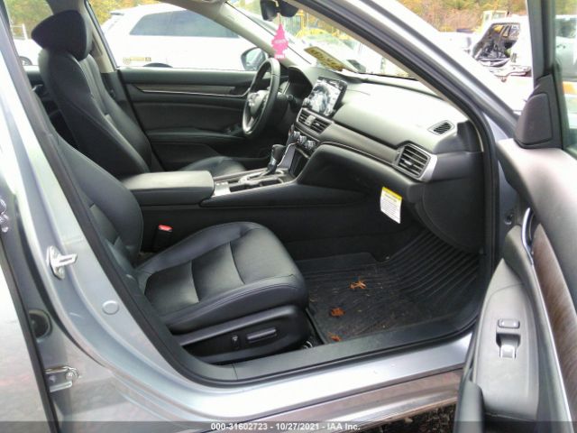 Photo 4 VIN: 1HGCV1F57JA090087 - HONDA ACCORD SEDAN 