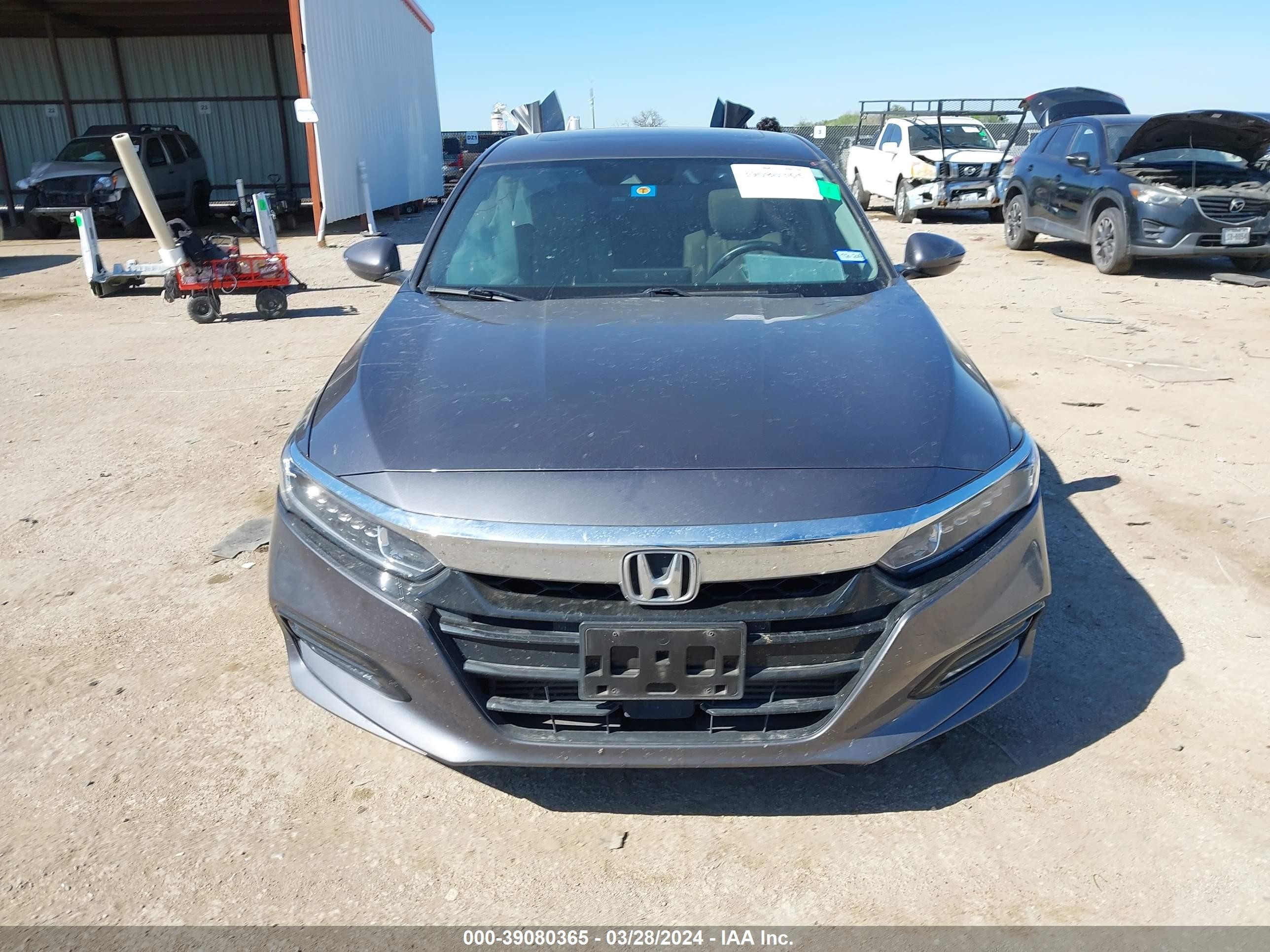 Photo 12 VIN: 1HGCV1F57JA110628 - HONDA ACCORD 