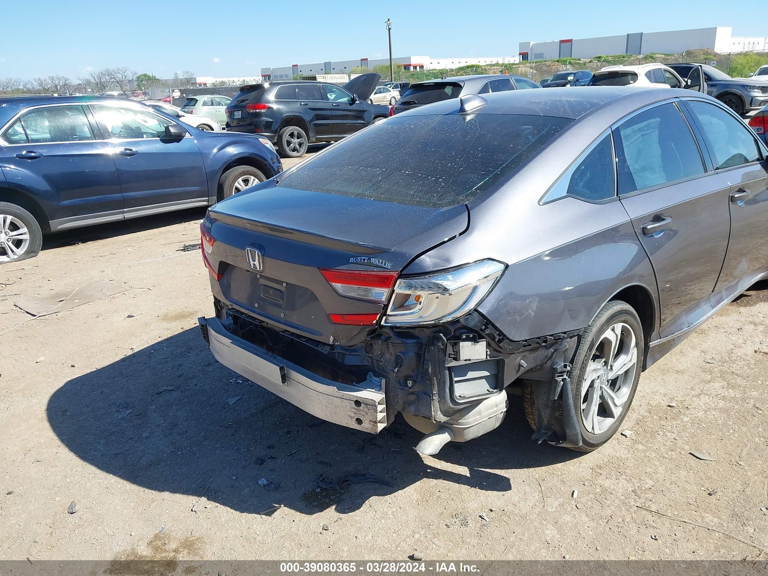 Photo 5 VIN: 1HGCV1F57JA110628 - HONDA ACCORD 