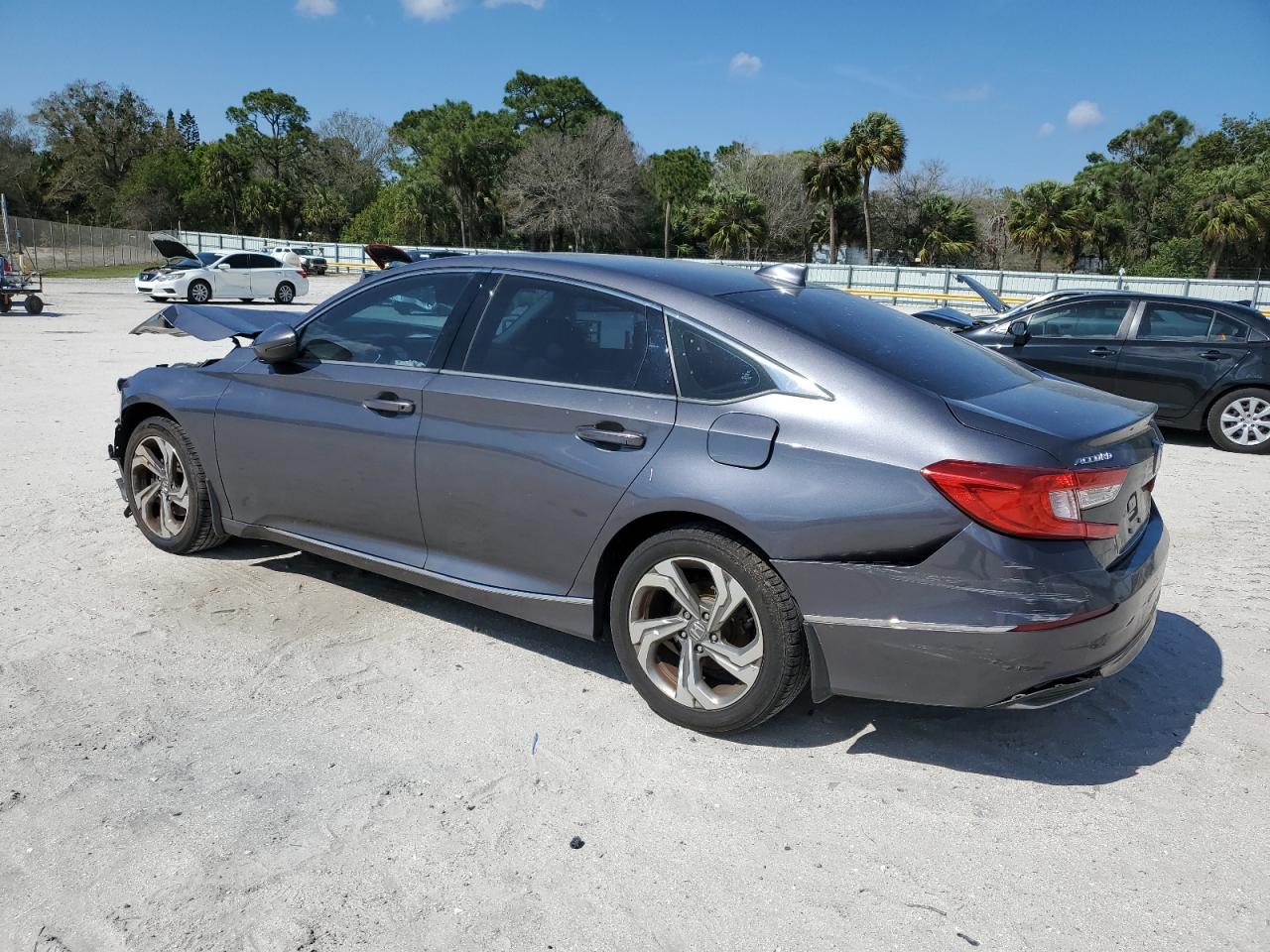 Photo 1 VIN: 1HGCV1F57JA113030 - HONDA ACCORD 