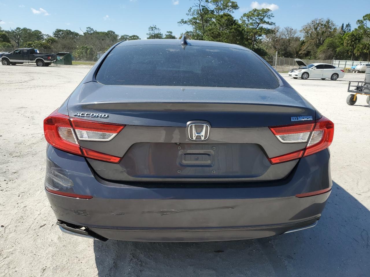 Photo 5 VIN: 1HGCV1F57JA113030 - HONDA ACCORD 