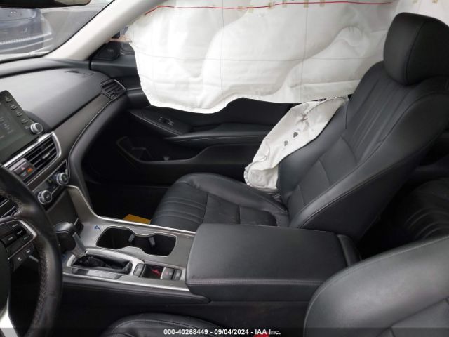 Photo 4 VIN: 1HGCV1F57JA121841 - HONDA ACCORD 