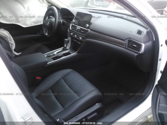 Photo 4 VIN: 1HGCV1F58JA016399 - HONDA ACCORD SEDAN 