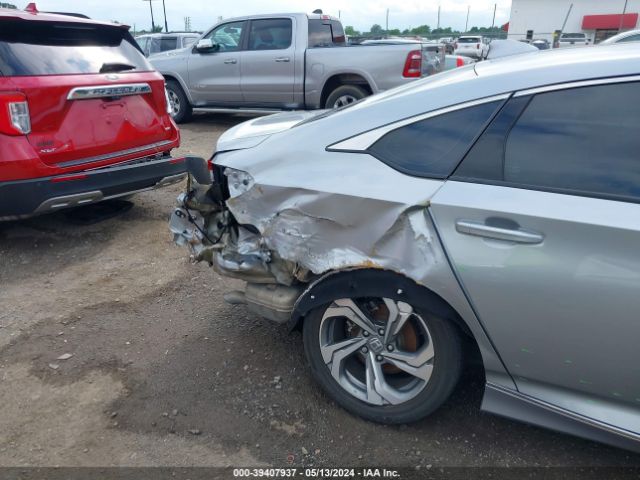 Photo 5 VIN: 1HGCV1F58JA068051 - HONDA ACCORD 