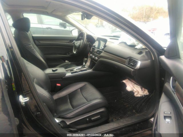 Photo 4 VIN: 1HGCV1F58JA143685 - HONDA ACCORD 