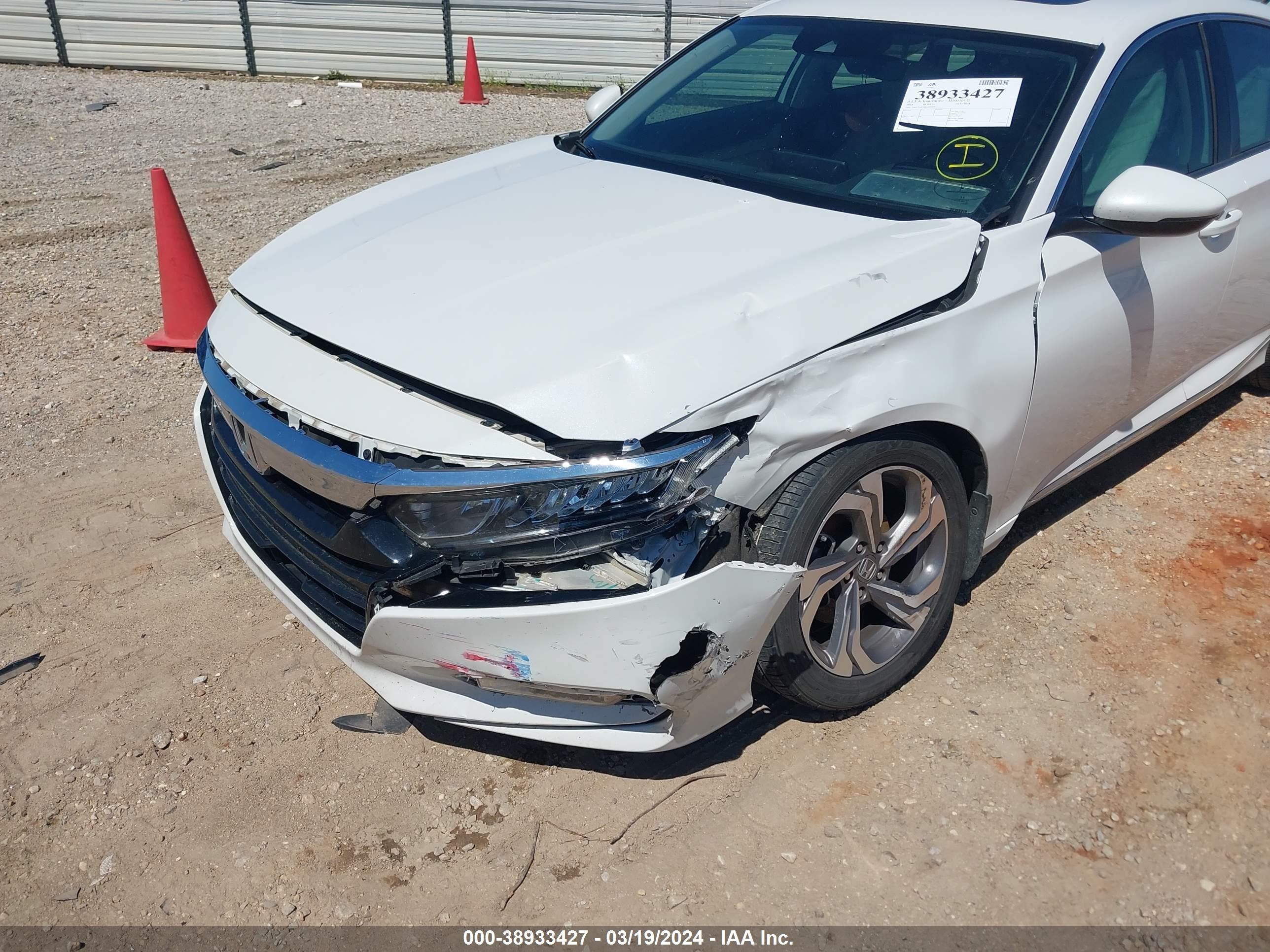 Photo 5 VIN: 1HGCV1F58JA202069 - HONDA ACCORD 