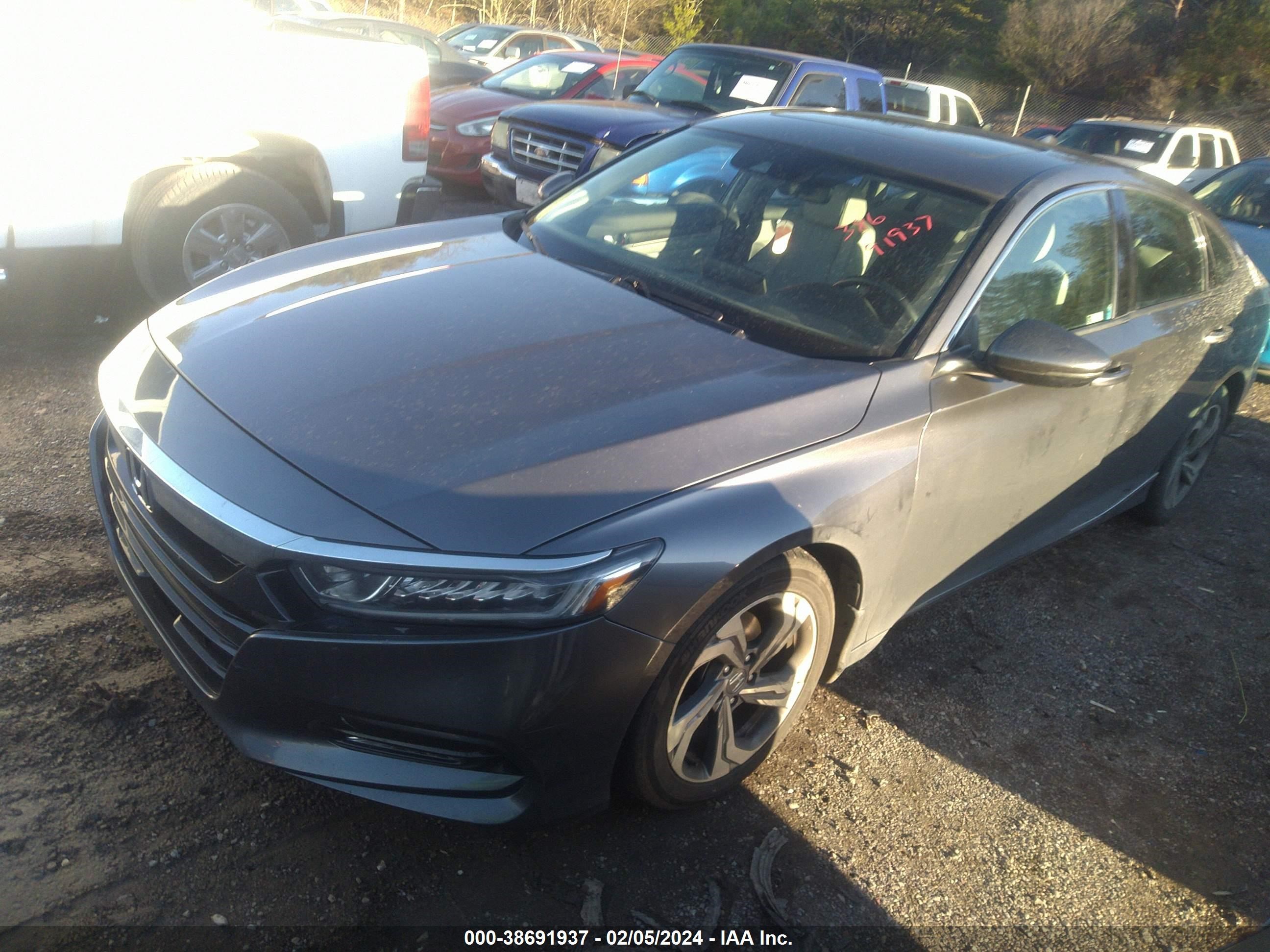 Photo 1 VIN: 1HGCV1F58LA097648 - HONDA ACCORD 