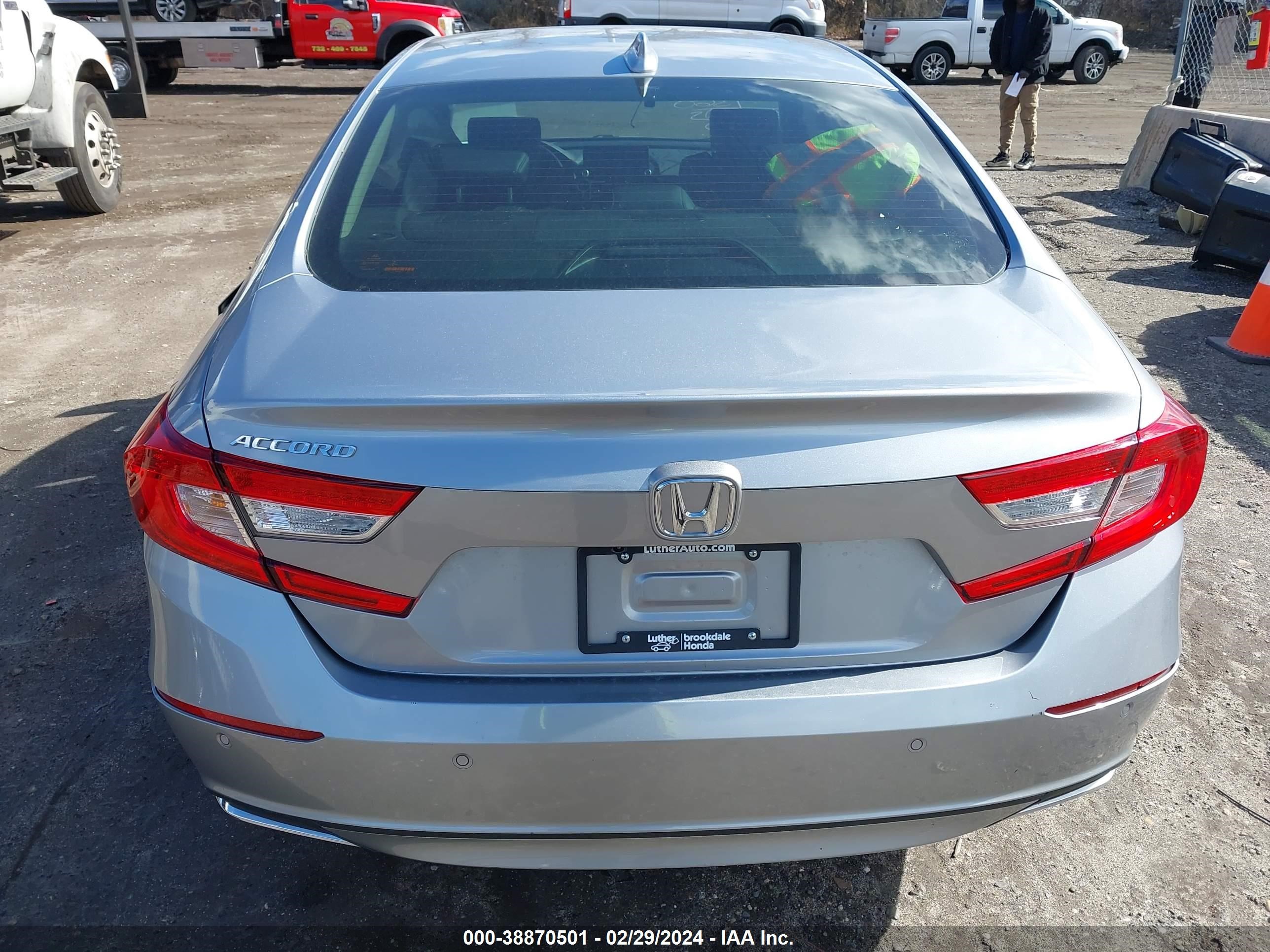 Photo 15 VIN: 1HGCV1F58NA062014 - HONDA ACCORD 