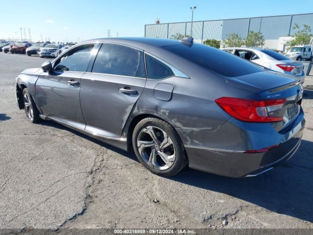 Photo 2 VIN: 1HGCV1F5XJA055804 - HONDA ACCORD 