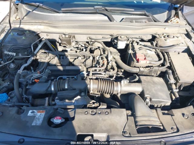 Photo 9 VIN: 1HGCV1F5XJA055804 - HONDA ACCORD 