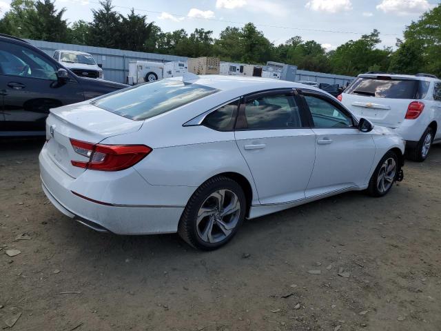 Photo 2 VIN: 1HGCV1F5XJA126600 - HONDA ACCORD 