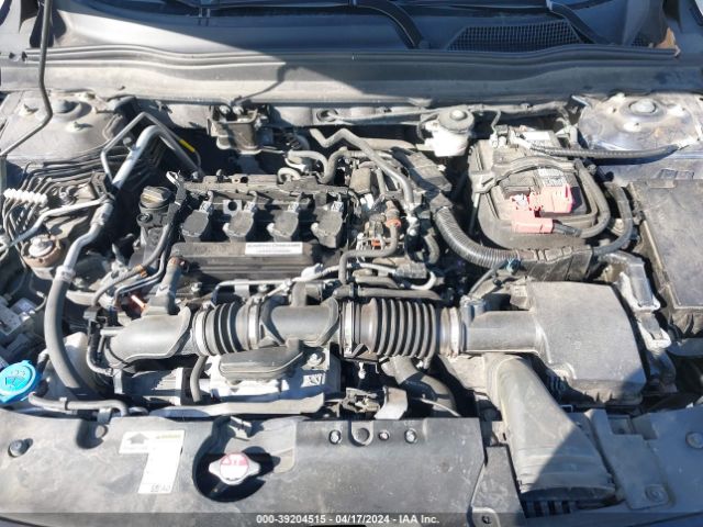 Photo 9 VIN: 1HGCV1F5XJA225420 - HONDA ACCORD 