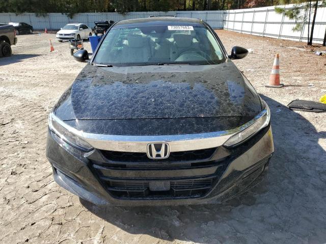 Photo 4 VIN: 1HGCV1F5XJA232125 - HONDA ACCORD 