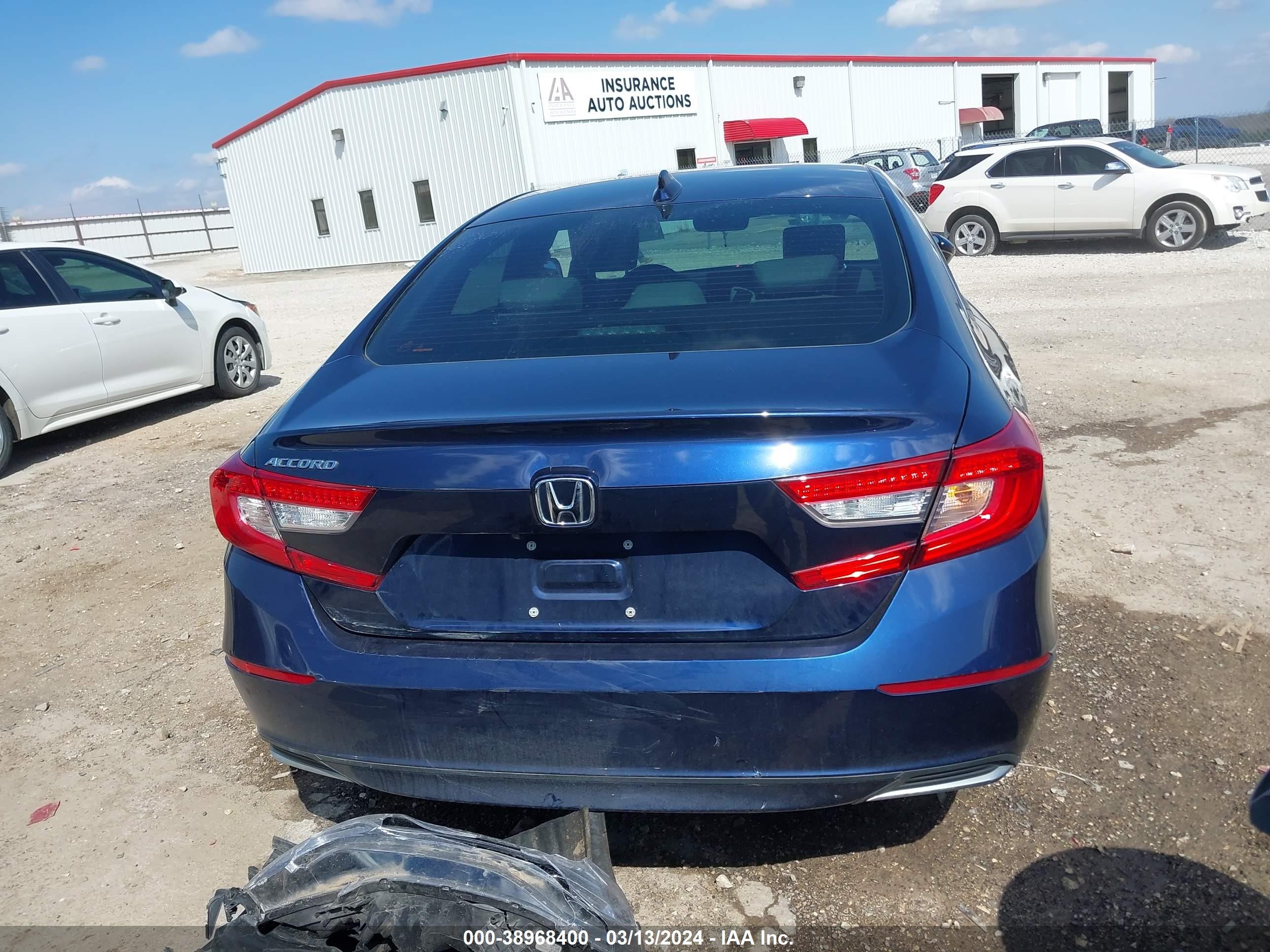 Photo 16 VIN: 1HGCV1F5XKA006233 - HONDA ACCORD 