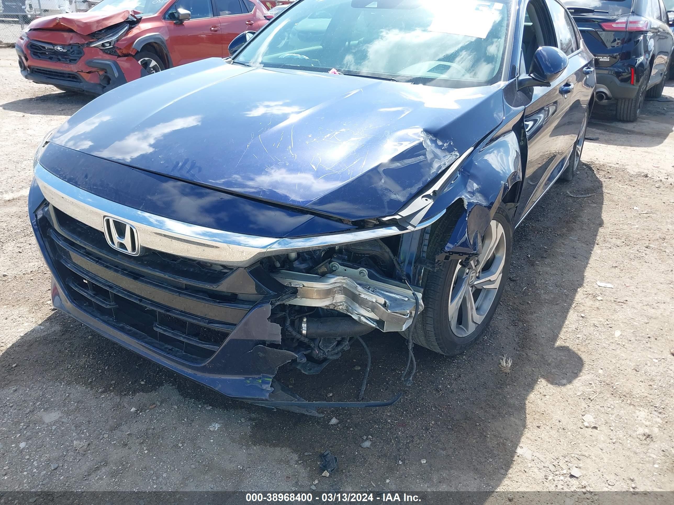 Photo 5 VIN: 1HGCV1F5XKA006233 - HONDA ACCORD 