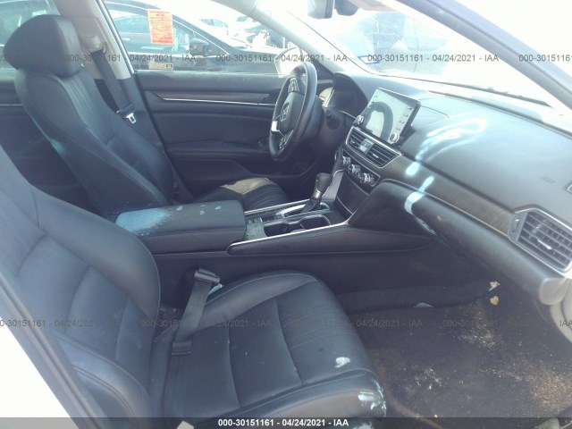 Photo 4 VIN: 1HGCV1F63JA157471 - HONDA ACCORD SEDAN 