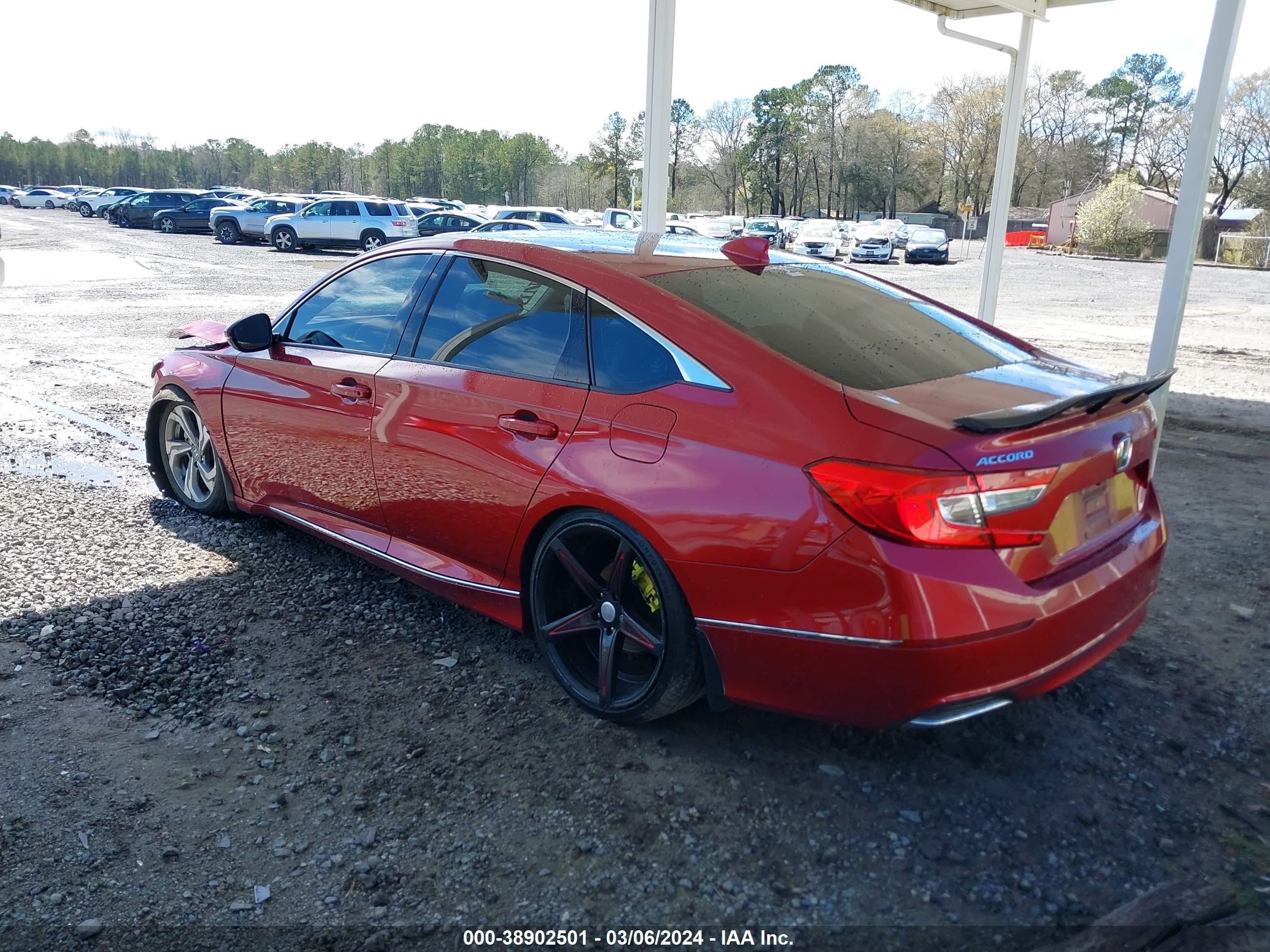 Photo 2 VIN: 1HGCV1F64JA124446 - HONDA ACCORD 