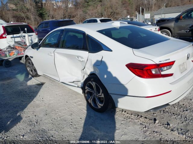 Photo 2 VIN: 1HGCV1F68JA025063 - HONDA ACCORD 