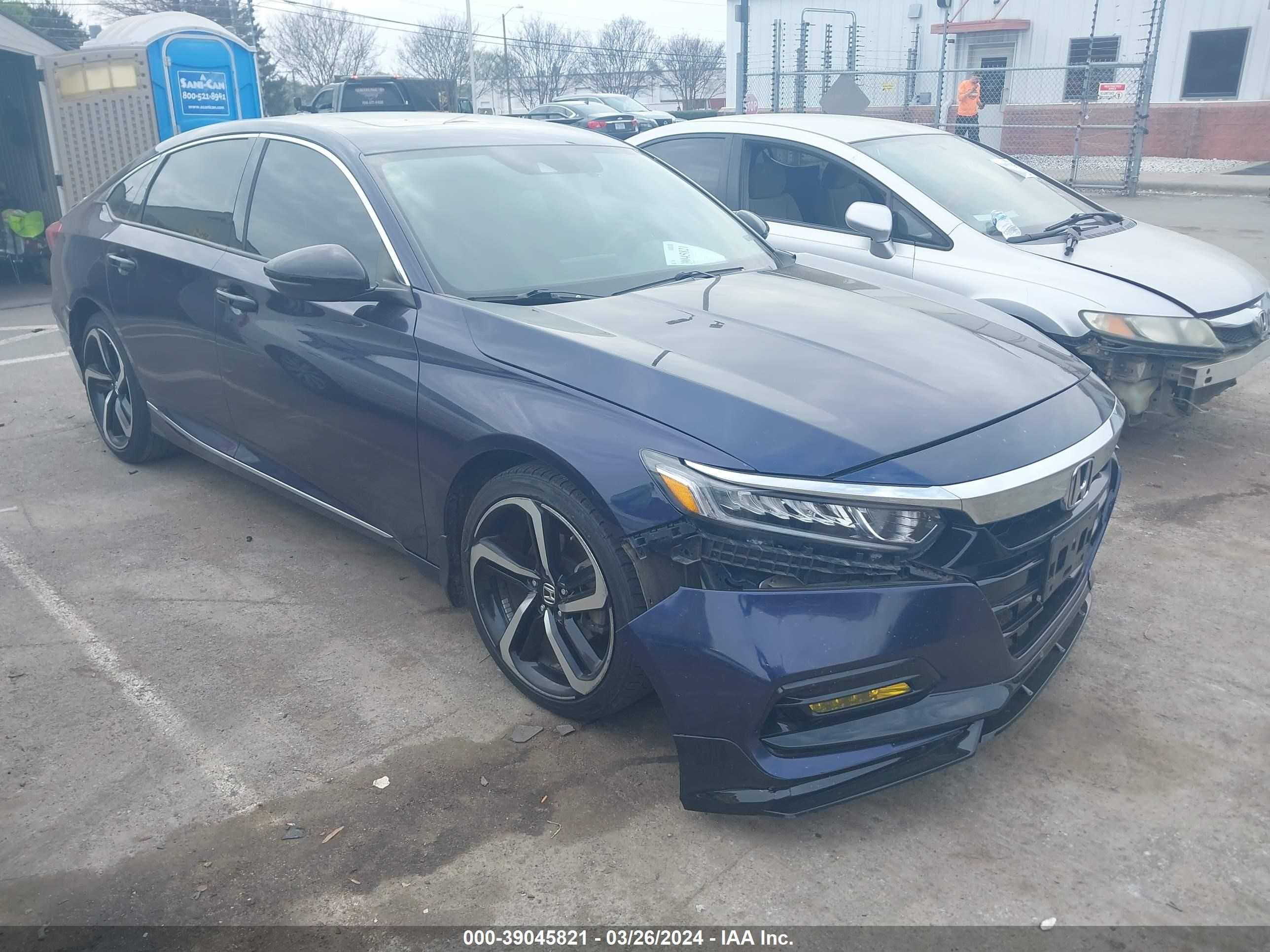 Photo 0 VIN: 1HGCV1F68JA093136 - HONDA ACCORD 