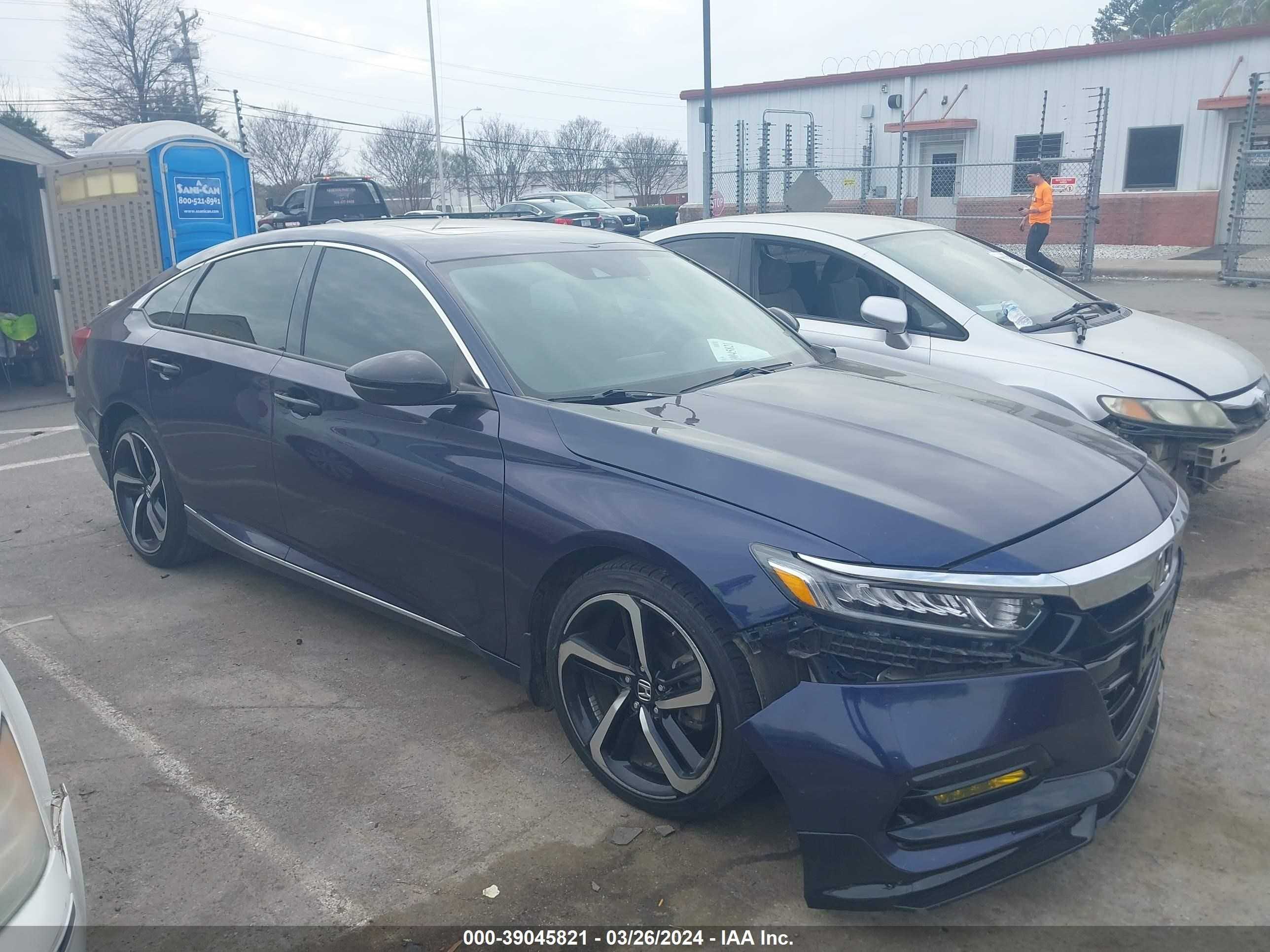 Photo 12 VIN: 1HGCV1F68JA093136 - HONDA ACCORD 