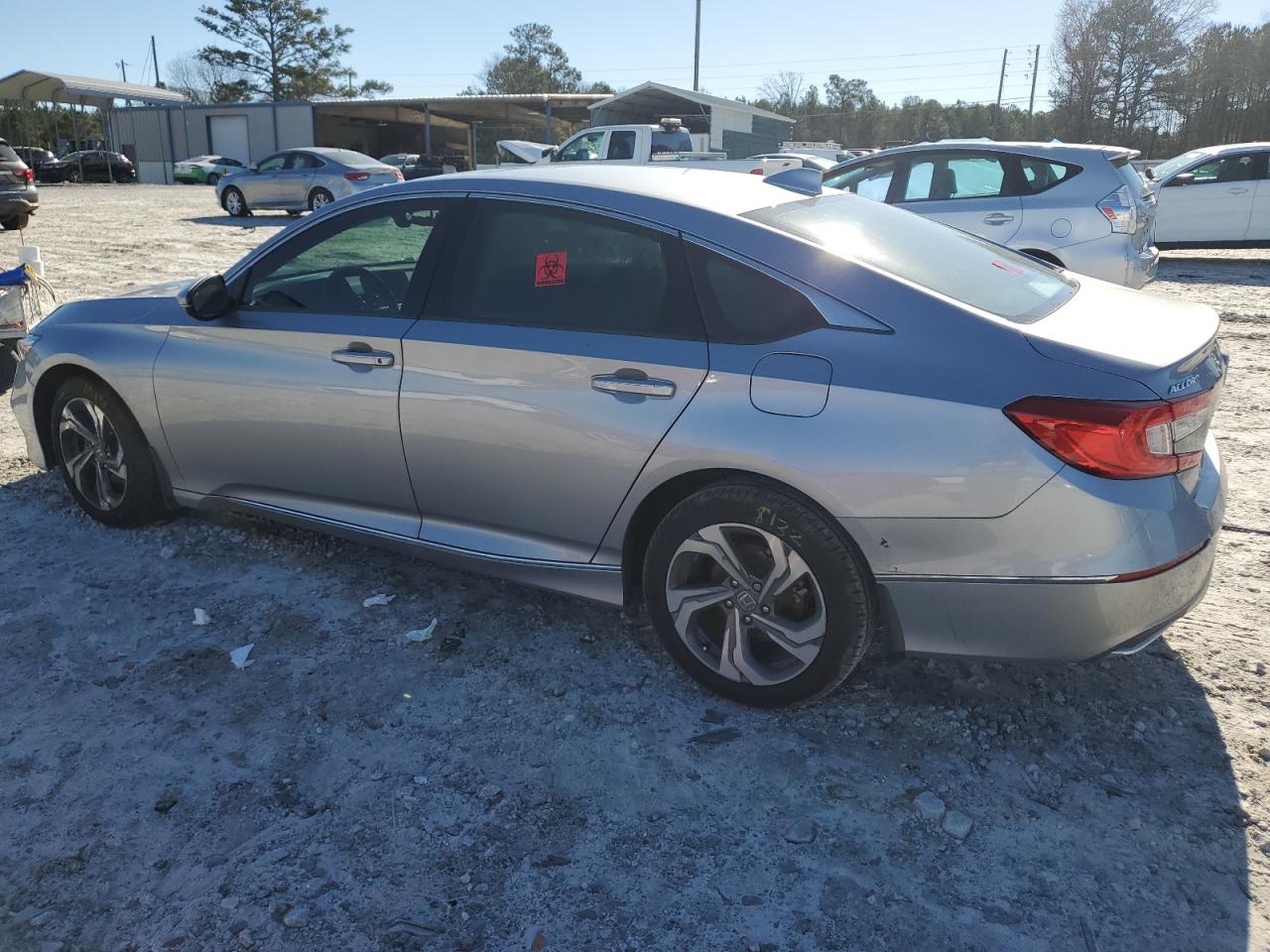 Photo 1 VIN: 1HGCV1F69JA135801 - HONDA ACCORD 