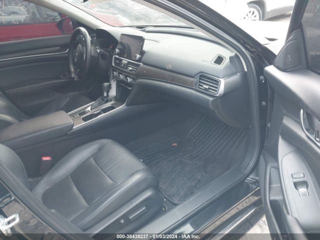 Photo 4 VIN: 1HGCV1F90JA013211 - HONDA ACCORD 