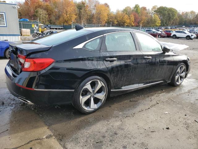 Photo 2 VIN: 1HGCV1F90JA033152 - HONDA ACCORD 