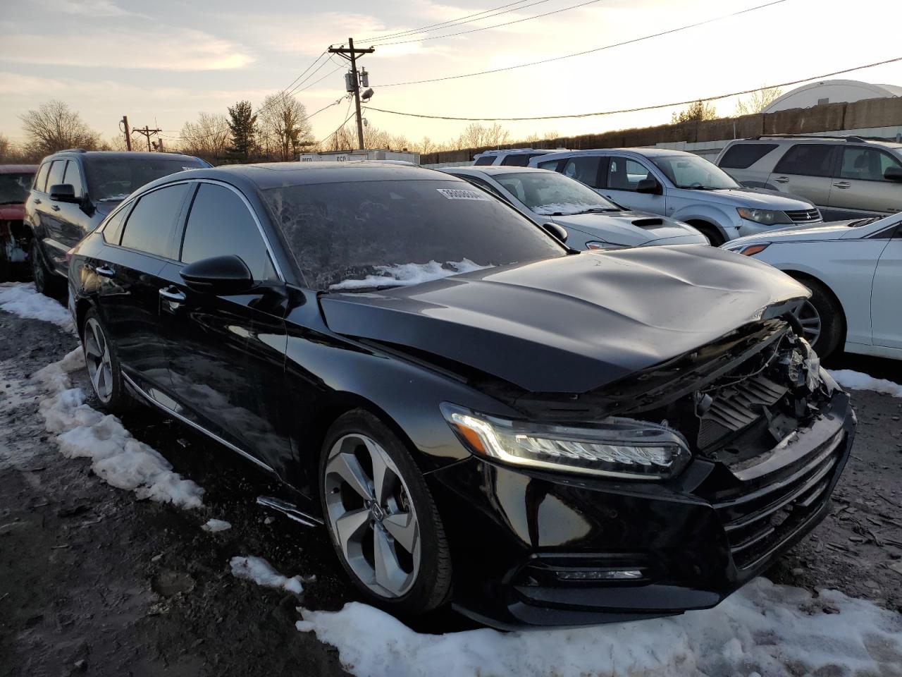 Photo 3 VIN: 1HGCV1F90JA120677 - HONDA ACCORD 