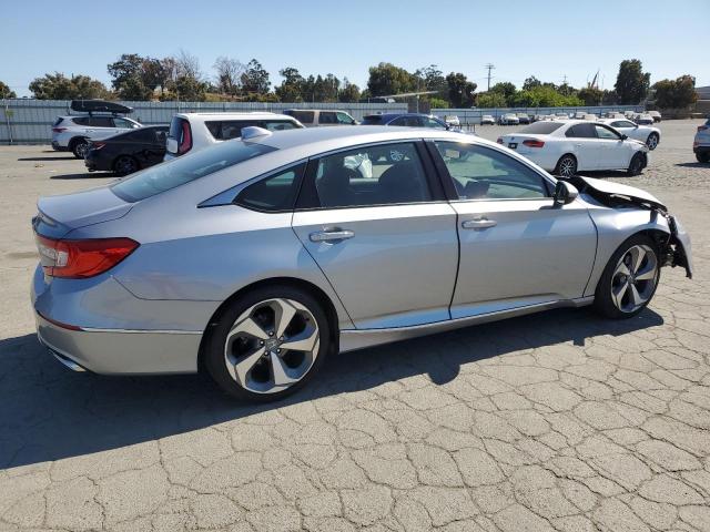 Photo 2 VIN: 1HGCV1F96JA074661 - HONDA ACCORD TOU 